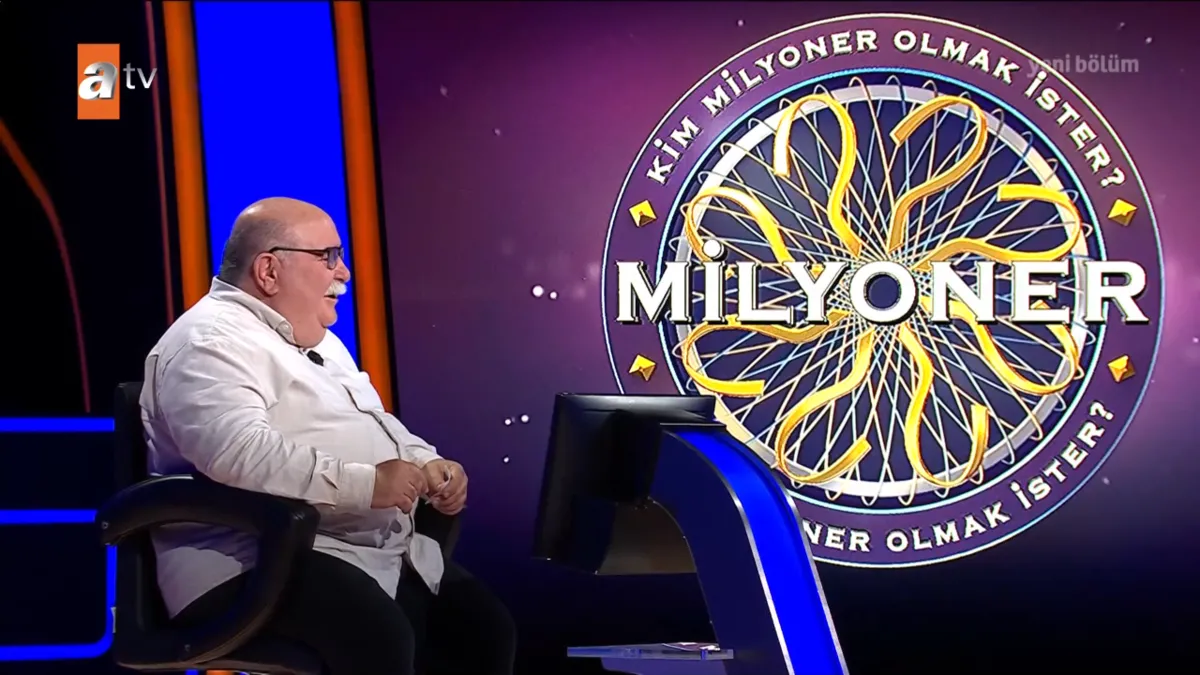 milyoner-yarismacisi-okudugu-dortlukle-seyircilerden-buyuk-alkis-aldi-1787517920475.png İçindeki genci susturamayan milyoner yarışmacısının tebessüm ettiren şiiri seyircilerden büyük alkış aldı-9