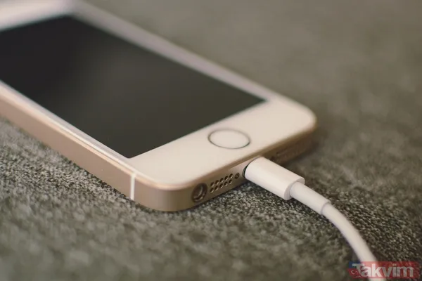 Uzmanlar Uyarıyor: Telefon Pilini Bu Saatlerde Şarj Edenler Cihazını Öldürüyor - 6
