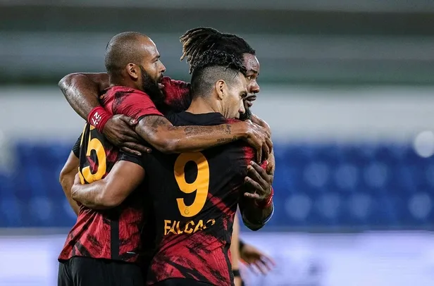 Galatasaray sözleşmeleri bitecek olan Marcao ve Christian Luyindama’nın menajeriyle görüşmelere başladı-2