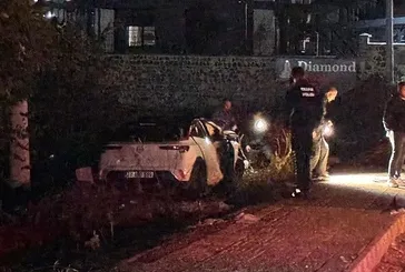 Uyuşturucu yüklü otomobil 3 araca çarptı