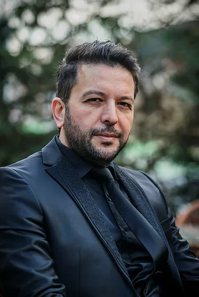 nihat-dogandan-safak-mahmutyazicioglunun-vefatinin-ardindan-dikkat-ceken-aciklama-ece-erkene-seslendi-birak-to-1643664609119.jpg Nihat Doğan’dan Şafak Mahmutyazıcıoğlu'nun vefatının ardından dikkat çeken açıklama! Ece Erken’e seslendi: Bırak top çevirmeyi...-3