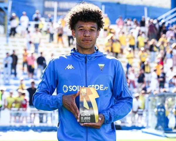 cimbom-estorilin-genc-beki-tiago-santos-icin-dugmeye-basti-degeri-1-milyon-euro-1685999901940.jpeg Cimbom Estoril’in genç beki Tiago Santos için düğmeye bastı-5