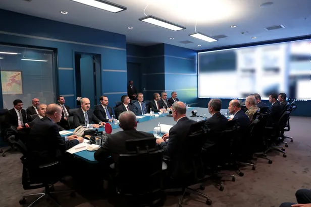 Son dakika: Başkan Recep Tayyip Erdoğan Barış Harekatı'nı harekat merkezinden takip ediyor! İşte o görüntüler-2