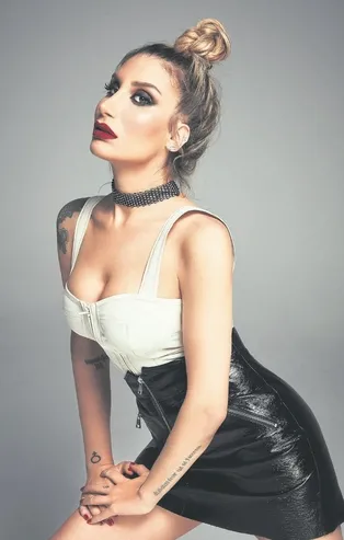 İrem Derici evliliğe küstü! "Bu saatten sonra kefen giyerim"