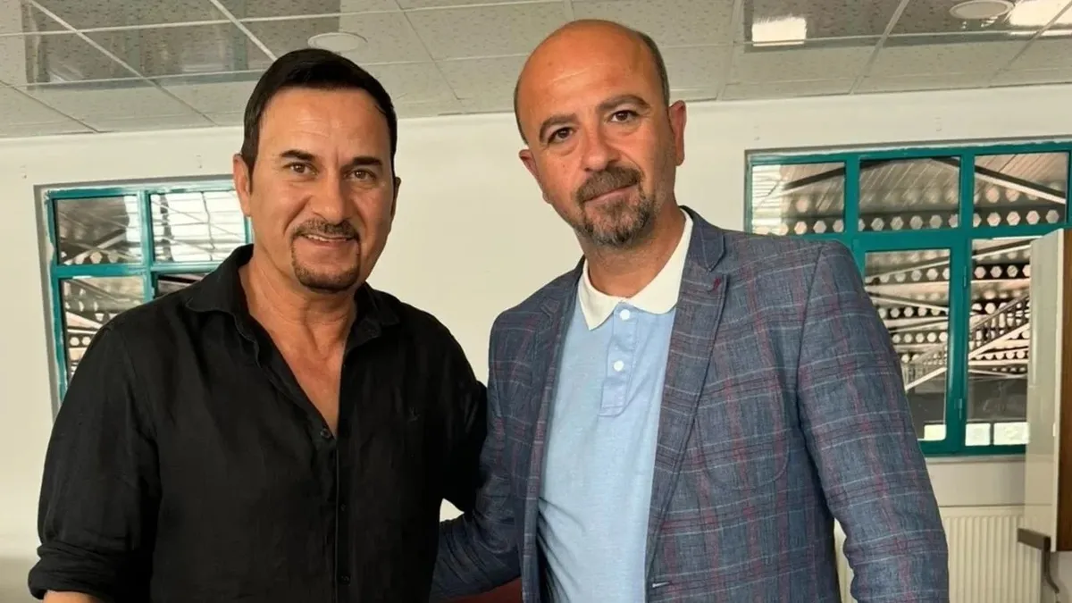 usaksporu-paravan-olarak-kullandilar-3-ayda-rusvet-carkini-kurdular-ozkan-yalim-kurnazla-topladi-kardesiyle-ho-1777384835391.jpeg Uşakspor'u paravan olarak kullandılar! 3 ayda rüşvet çarkını kurdular: CHP'li Özkan Yalım "Kurnaz"la topladı kardeşiyle hortumladı-6