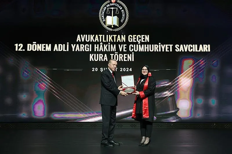 Başkan Erdoğan, yüksek yargıdaki yetki tartışmasına ilişkin dikkat çeken mesajlar verdi: "Taraf değil hakemiz"-4