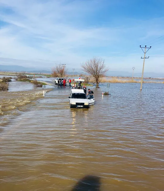 Her şeyden habersiz yola çıktı... Canını zor kurtardı-3