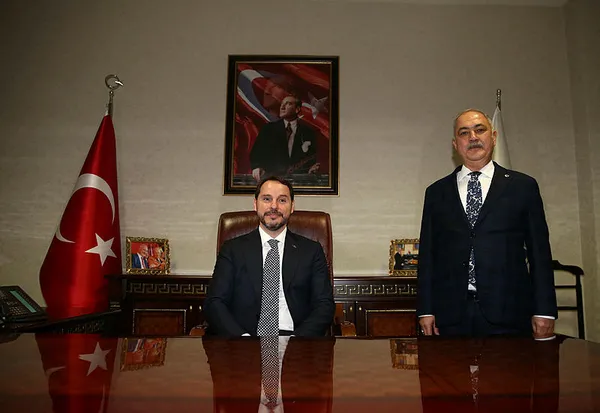 hazine-ve-maliye-bakani-berat-albayraktan-ak-parti-il-baskanligina-ve-osmaniye-belediyesi-ziyaret-1581099288105.jpg