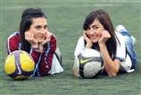 Haydi kızlar futbola