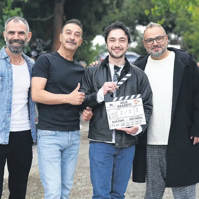 Ekibin tamamı artık sette!