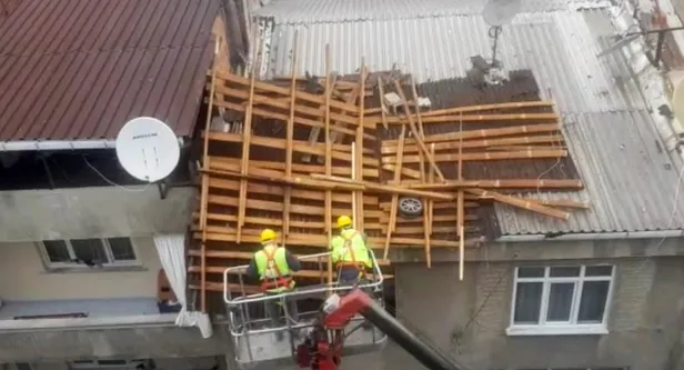 CHP'li İBB'de büyük skandal! AK Partili belediyelerin yönettiği ilçelerdeki çatı uçmalarına müdahale etmedi-3