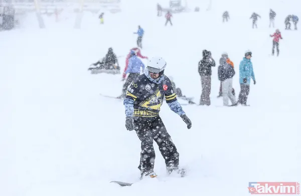 Uludağ'da kayak sezonu açıldı! Yerli ve yabancı turistlerin keyifli anları - 2