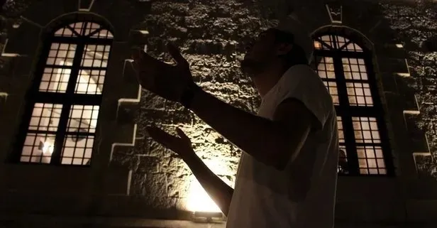 mevlid-kandilinde-oruc-tutulur-mu-mevlid-kandili-orucu-kac-gun-nasil-niyet-edilir-1756820334327.jpeg (Takvim Foto Arşiv)