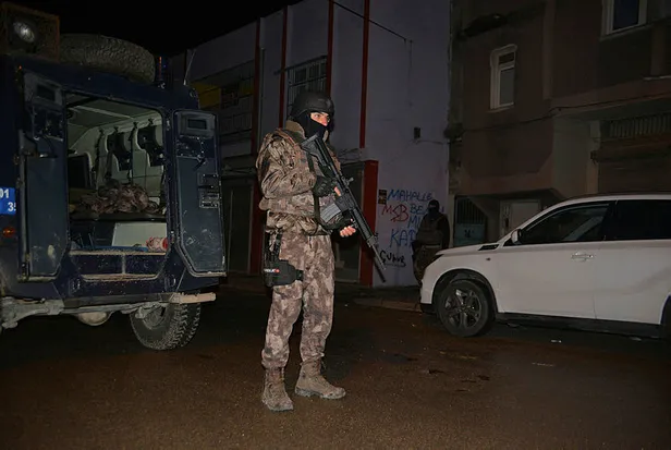 Adana'da sosyal medya teröristlerine operasyon-5