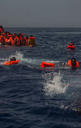 Akdeniz'de göçmen faciası: 117 ölü