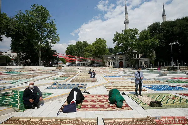 Koronavirüs sonrası ilk cuma namazı! Türkiye'nin dört bir yanından görüntüler geldi - 4