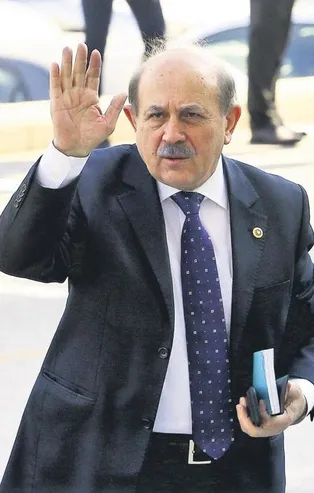 Prof. Dr. Burhan Kuzu vefat etti