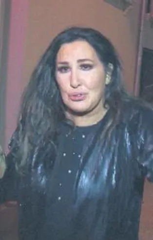 Nükhet Duru'nun gözü yaşlı