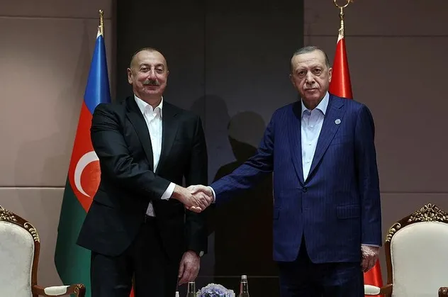 Başkan Erdoğan, Semerkant'ta , Azerbaycan Cumhurbaşkanı İlham Aliyev ile bir araya geldi