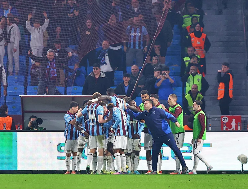 Spor yazarları Trabzonspor'un Konyaspor zaferini değerlendirdi! "Fatih Tekke çılgınlığı" - 8