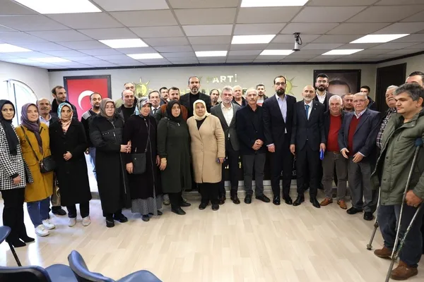 aksenerin-ipi-dagiliyor-2-iyi-partili-uye-ak-partiye-katildi-1680970035541.jpeg Akşener’in İP’i dağılıyor: İYİ Partili iki üye AK Parti'ye katıldı!-3