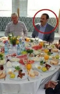 Utanmaz CHP'li FETÖ'cülerle aynı sofrada