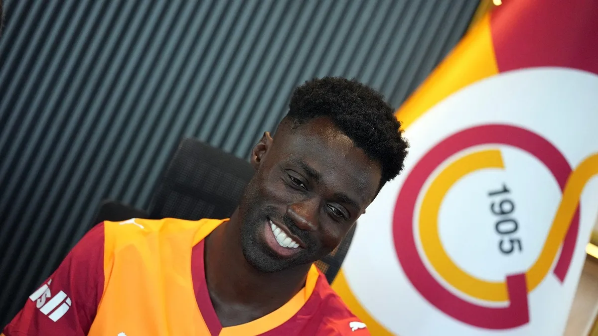 Davinson Sanchez 2029'a kadar Galatasaray'da