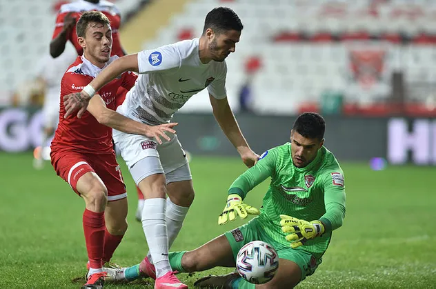 Hatayspor Antalyaspor'u ezdi geçti: 6-0