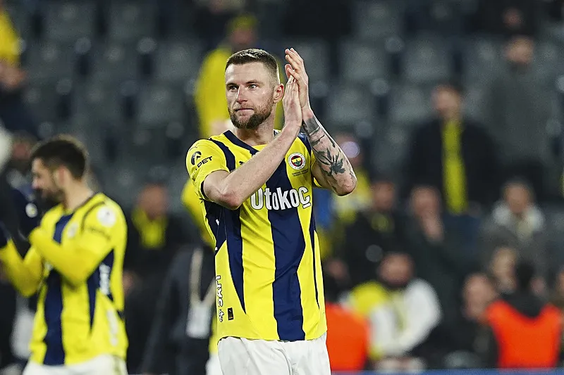 Fenerbahçe yeni stoperini buldu! Kararını gelecek ay verecek - 18