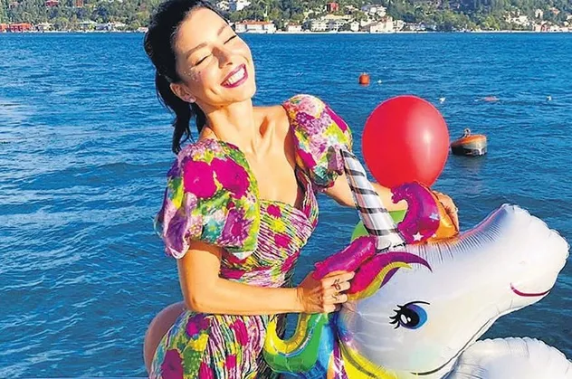 Merve Boluğur'dan unicornlu doğum günü kutlaması