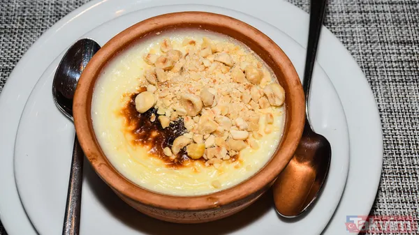 Sütlü Tatlılar Arasında En Sevilenlerden Biri Şüphesiz Sütlaç! Sütlacın En İyi Kıvamını Yakalamanızı Sağlayacak Olan Bu Tarif Mutfağınızın Vazgeçilmezi Olacak...