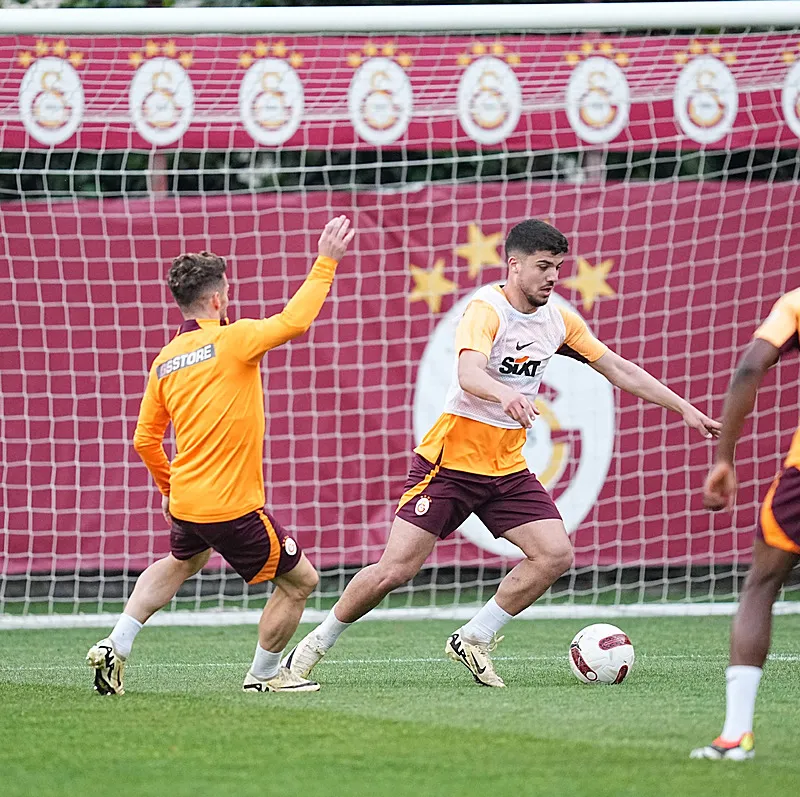 Okan Buruk'tan 2 flaş karar! İşte Galatasaray'ın Pendikspor maçı 11'i - 19