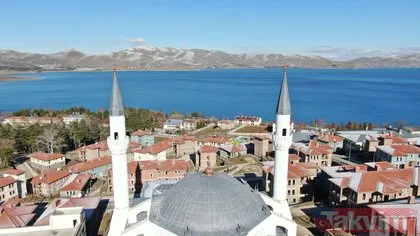 Elazığ’da depremzedelere göl manzaralı evler