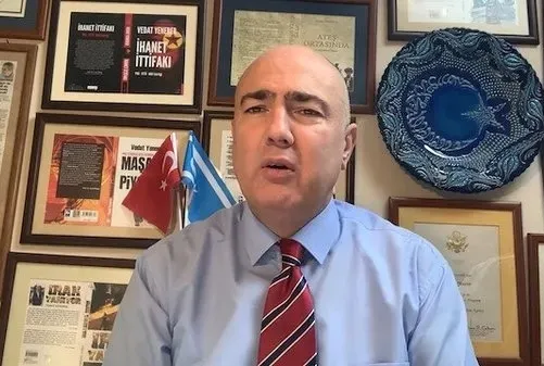 Biji Serok Apo diyenlerle kucaklaşıyorlar