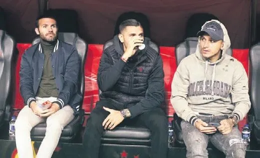 ligde-sikinti-ceken-galatasaray-ztkda-patladi-aslan-7-gol-atarak-uzerindeki-olu-topragini-savurdu-1666227369335.jpeg Ligde sıkıntı çeken Galatasaray ZTK'da patladı! Aslan 7 gol atarak üzerindeki ölü toprağını savurdu-9