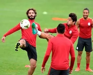 Chedjou’nun ardından Hamit de dönüyor