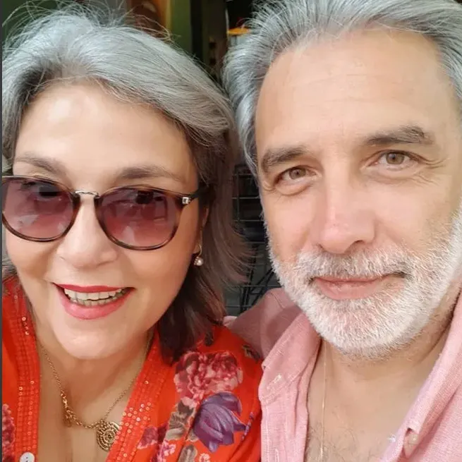 Kağıt üzerinde hala evliler! Uğur Yücel'in 42 yıllık eşi bakın hangi oyuncu çıktı! - 10