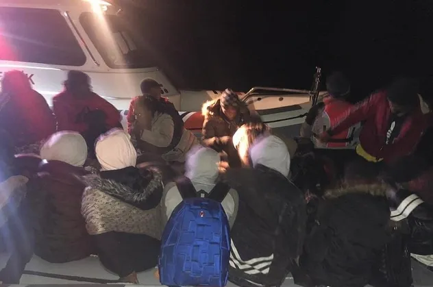 Son dakika: Balıkesir'de 41 düzensiz göçmen yakalandı