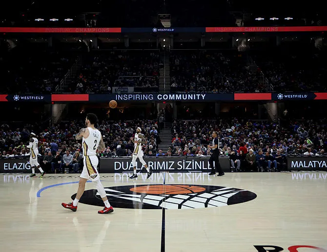 NBA maçında Elazığ ve Malatya’ya destek!