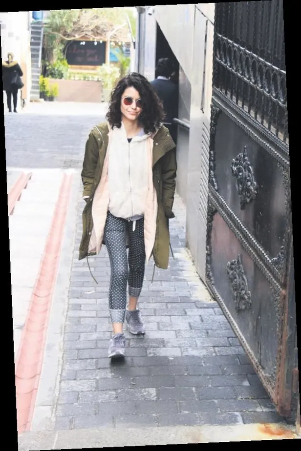Kenan Doğulu ile Instagram’daki düğün fotoğraflarını silip ayrılık sinyali veren Beren Saat sonunda ortaya çıktı-1