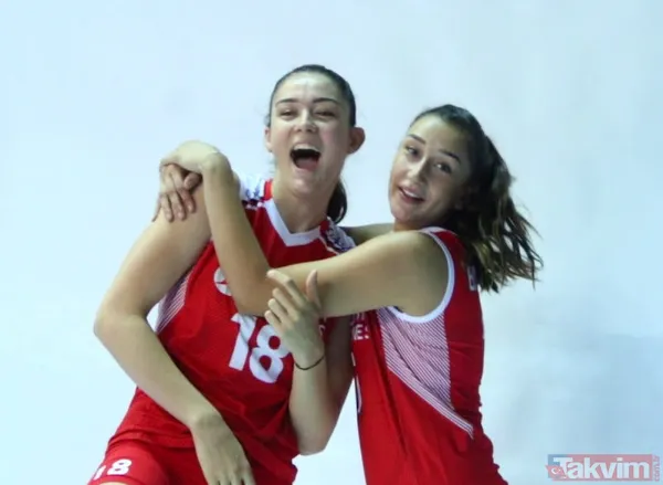 Aralarının limoni olduğu söylenen Zehra Güneş ile Hande Baladın'dan olay yaratan hamle! Filenin Sultanları'nın iki güzeli... - 4