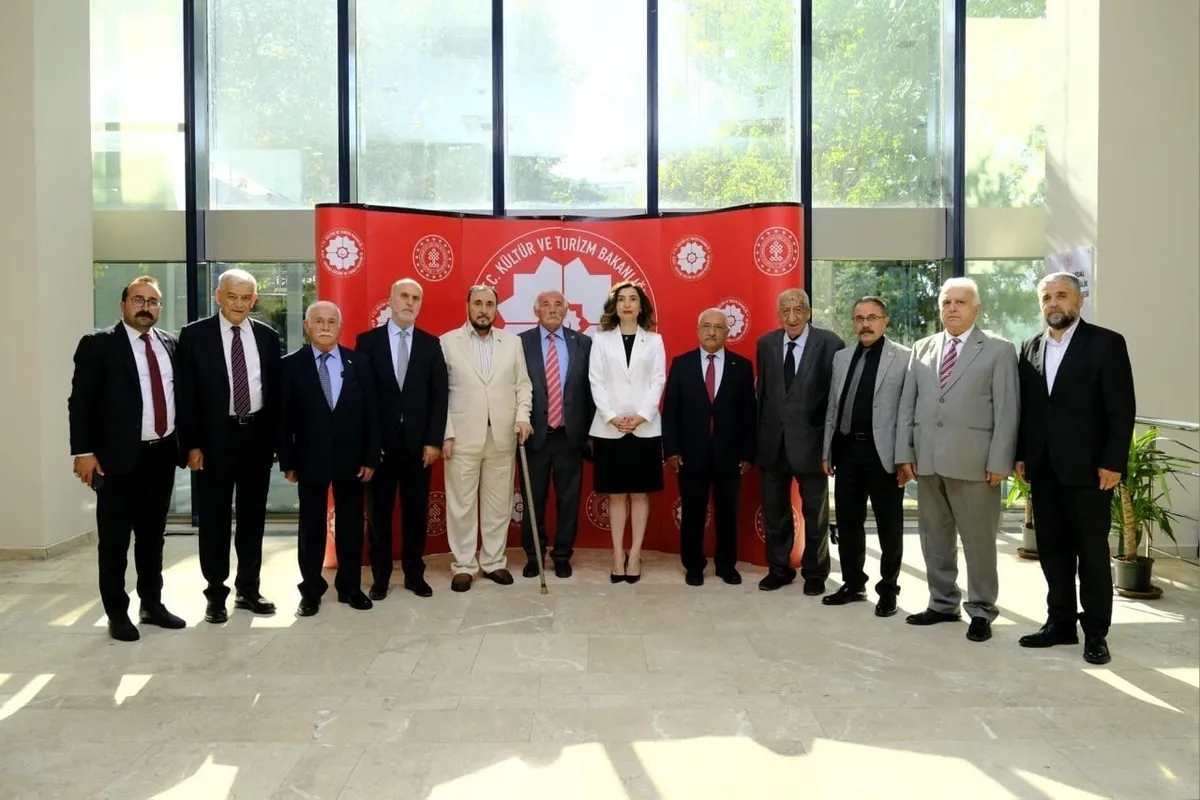 alevi-bektasi-danisma-kurulu-ilk-kez-toplandi-1787293718344.jpeg Alevi-Bektaşi Danışma Kurulu ilk toplantısını gerçekleştirdi-2