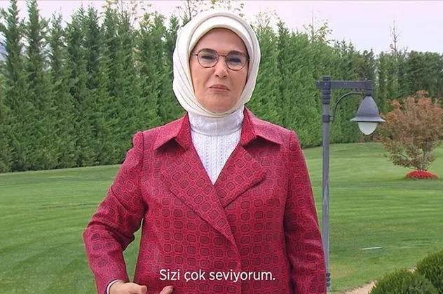 Emine Erdoğan'dan Dünya İşaret Dili Günü için anlamlı paylaşım
