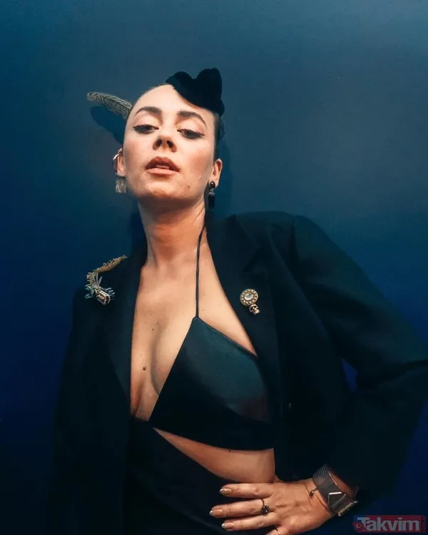 7,5 aylık hamile olan Demet Evgar’ın son haline bakın! Karnı burnunda mayolu pozunu verdi! Sosyal medya sallandı - 4