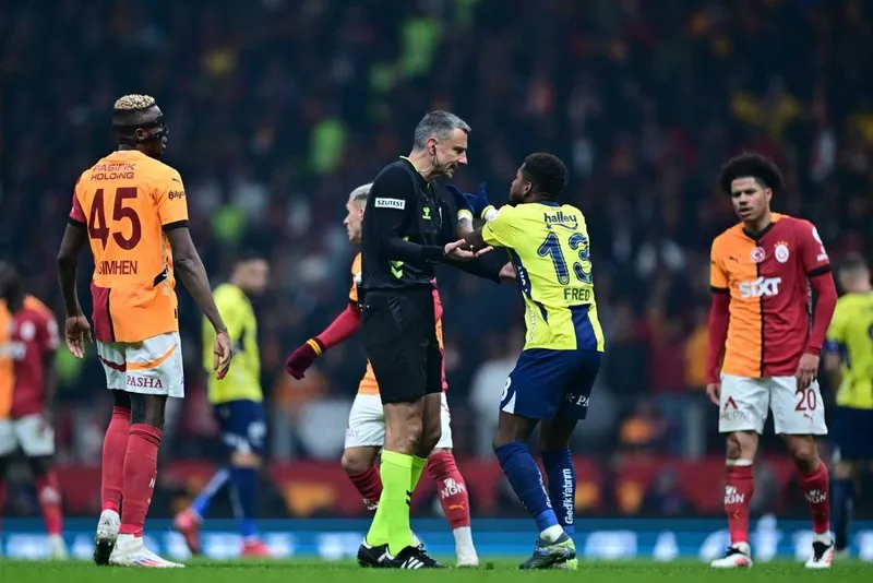 benfica-fenerbahce-macini-slavko-vincic-yonetecek-1756109340846.jpeg