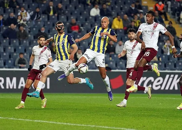 serdar-dursun-3-puani-getirdi-fenerbahce-2-0-hatayspor-mac-sonucu-1645381209618.jpeg