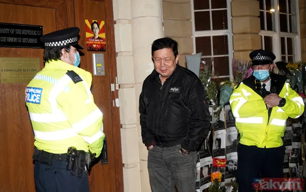 SON DAKİKA: Myanmar'daki askeri darbenin etkisi Londra'da! Büyükelçi içeriye alınmadı - 33