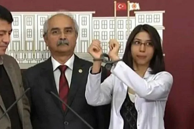 "Atatürk'ün partisiyiz" diyen CHP terör örgütlerinin arka bahçesi oldu! İşte CHP'lilerin arka çıktığı teröristler