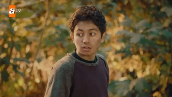 atvden-bir-bomba-dizi-daha-ates-kuslari-ilk-tanitim-yayinlandi-ali-bu-bebek-bizim-olsun-mu-1668030580664.jpg ATV’den bir bomba dizi daha! Ateş Kuşları ilk tanıtım yayınlandı: “Ali, bu bebek bizim olsun mu?”-3