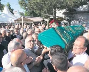 Erol Simavi toprağa verildi